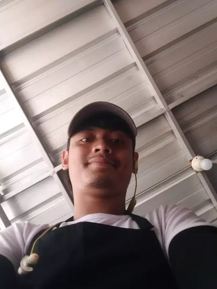 Mencari pekerjaan Driver/juru masak umur 23thn