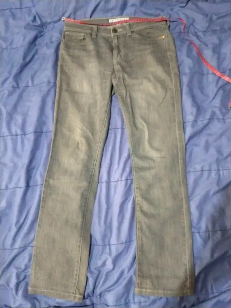 Jeans uniqlo size 28 stretch
