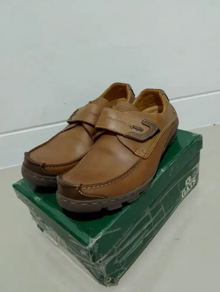 Sepatu GATS original 43