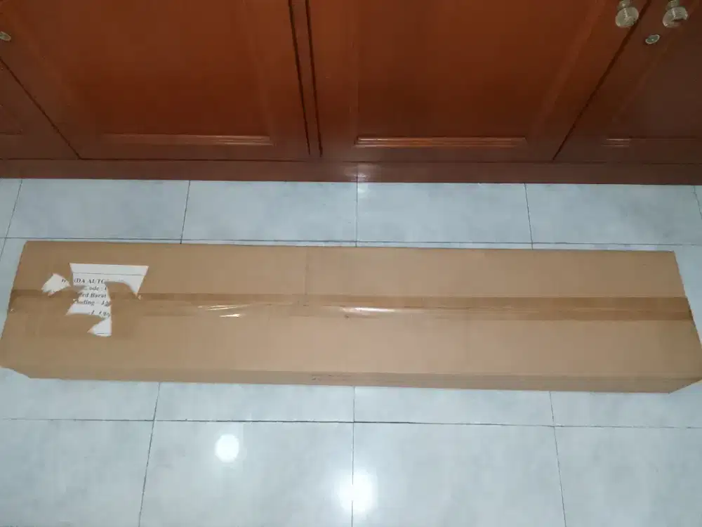 Rear garnish (bagasi/belakang) mobil Honda Mobilio orisinil