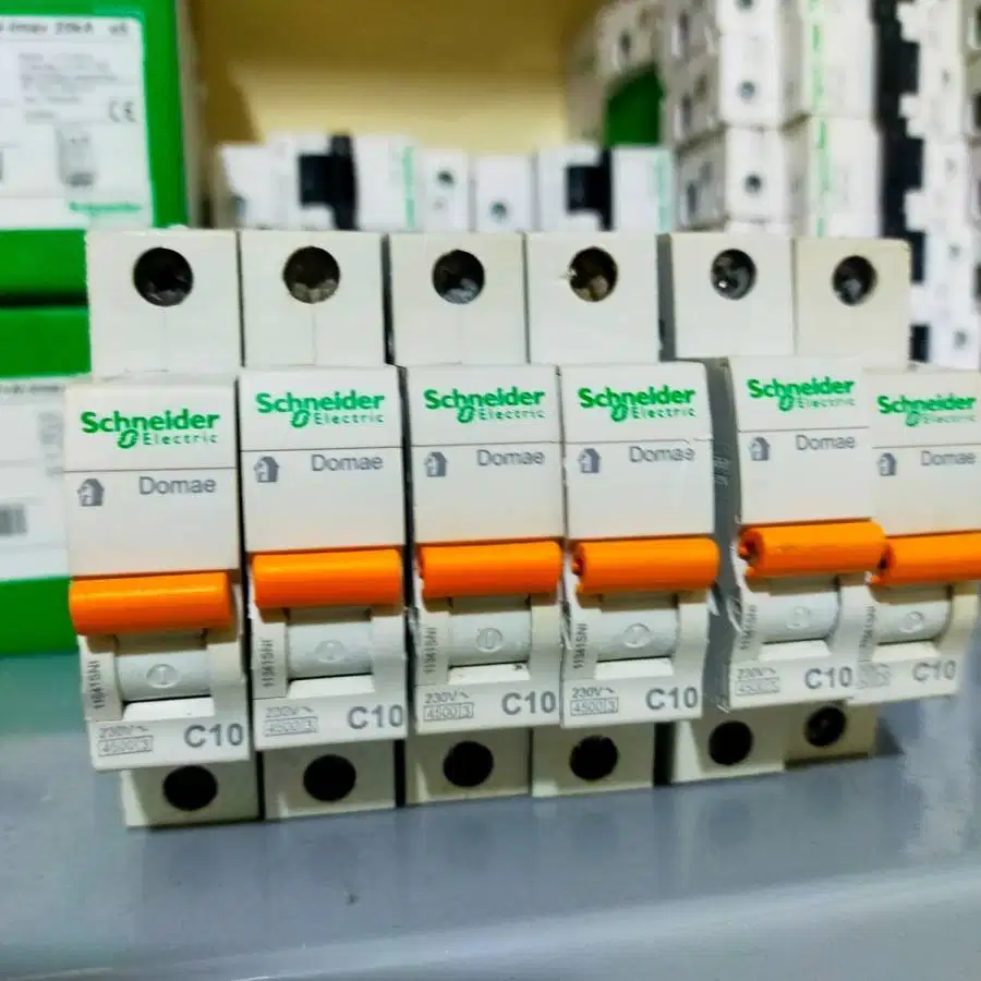 mcb schneider domae 1p 10a second