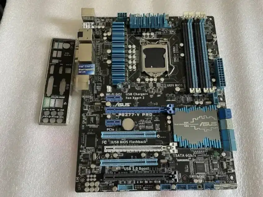 Motherboard mobo asus p8z77v 1155