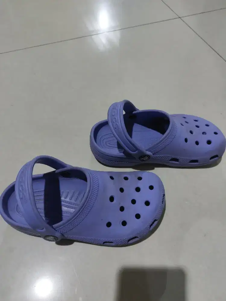 Sendal Crocs original J 1