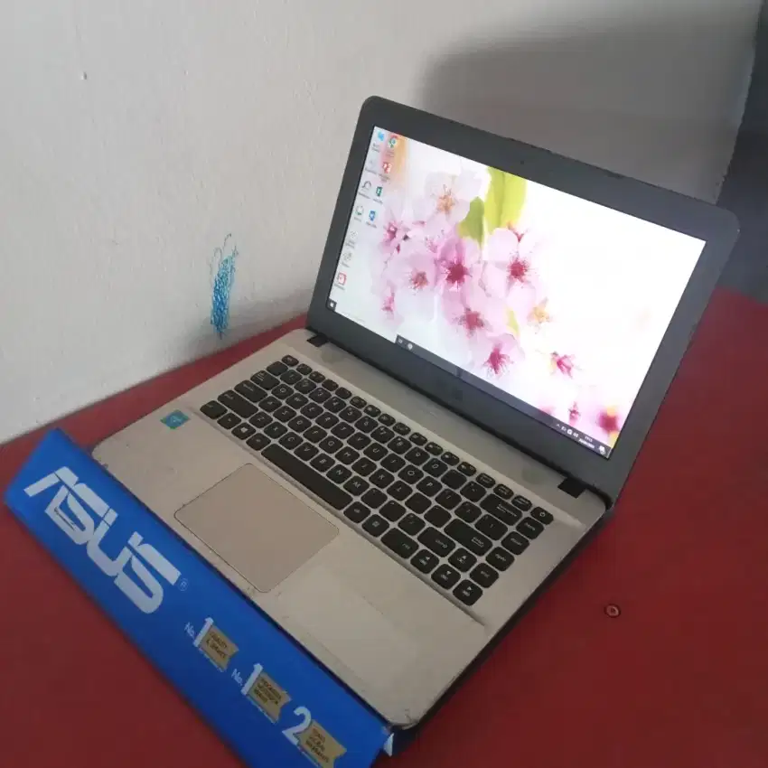 Asus vivobook 14 mulus baterai 3jam