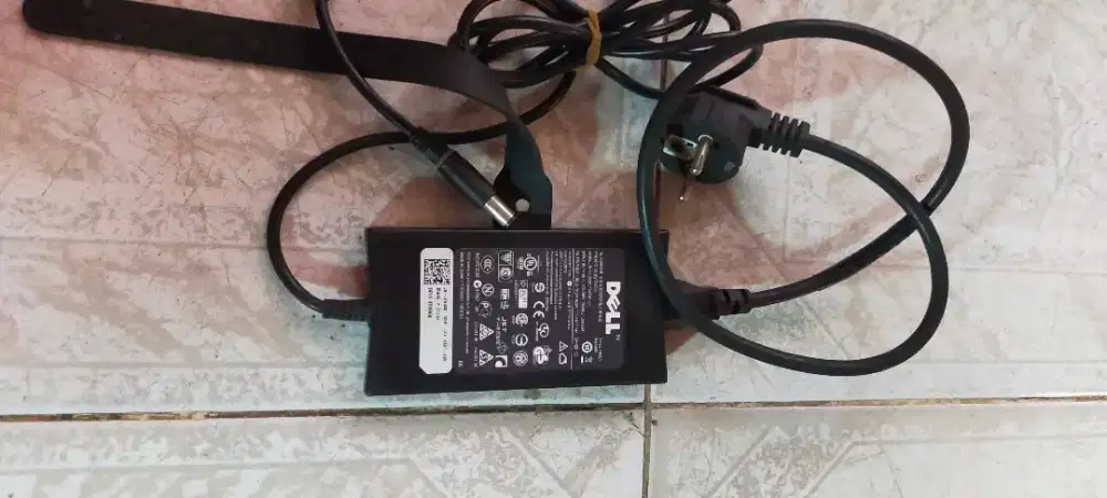 Adaptor DELL TN 800 19,5V 3,34A