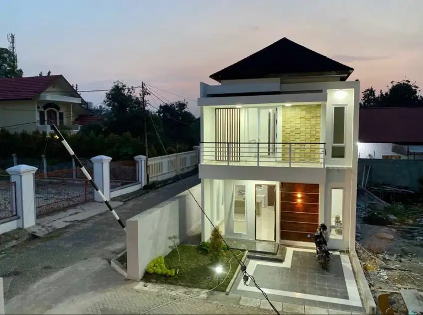 Rumah Modern di Tengah Kota