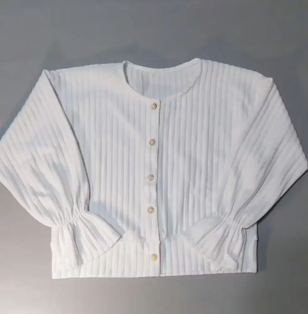 Cardigan Top Hornet Knit Lengan Balon Kerut