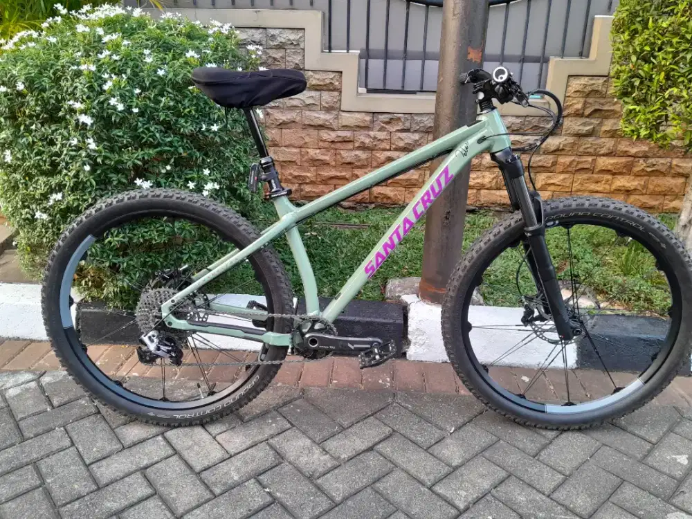 Sepeda mtb deluxe premium SC