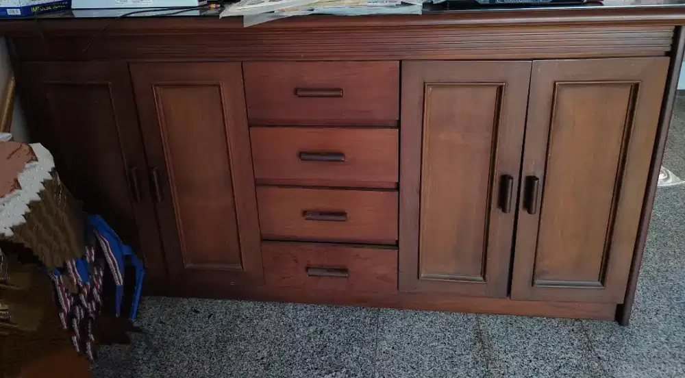 Lemari Bufet Kayu