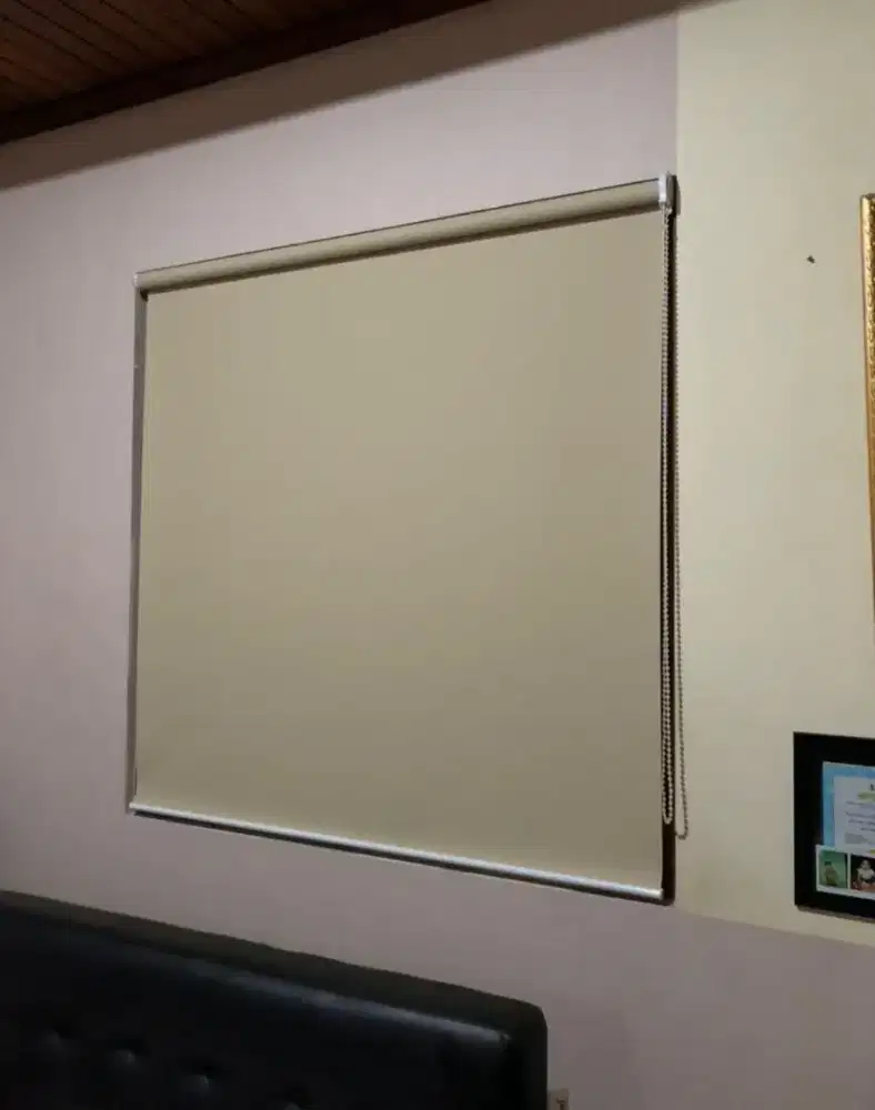 Roller blind dan gorden bahan import dan lokal minimalis