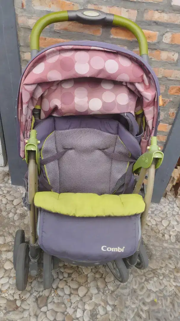 Stroller Bayi Combi