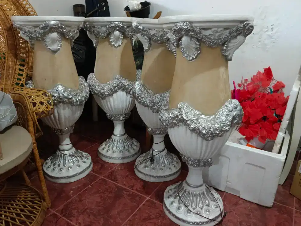 Dekorasi Wedding Vas Bunga Tinggi