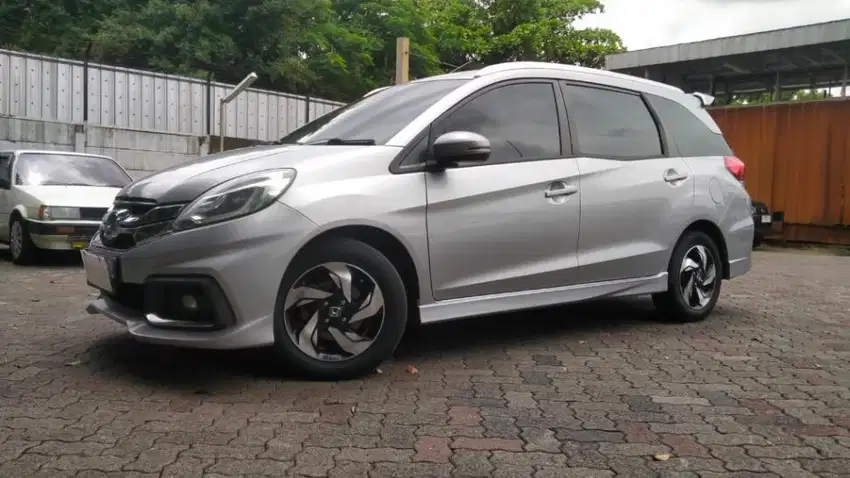 Pajak Panjang - Honda Mobilio 1.5 RS Bensin-MT 2016(UBN)