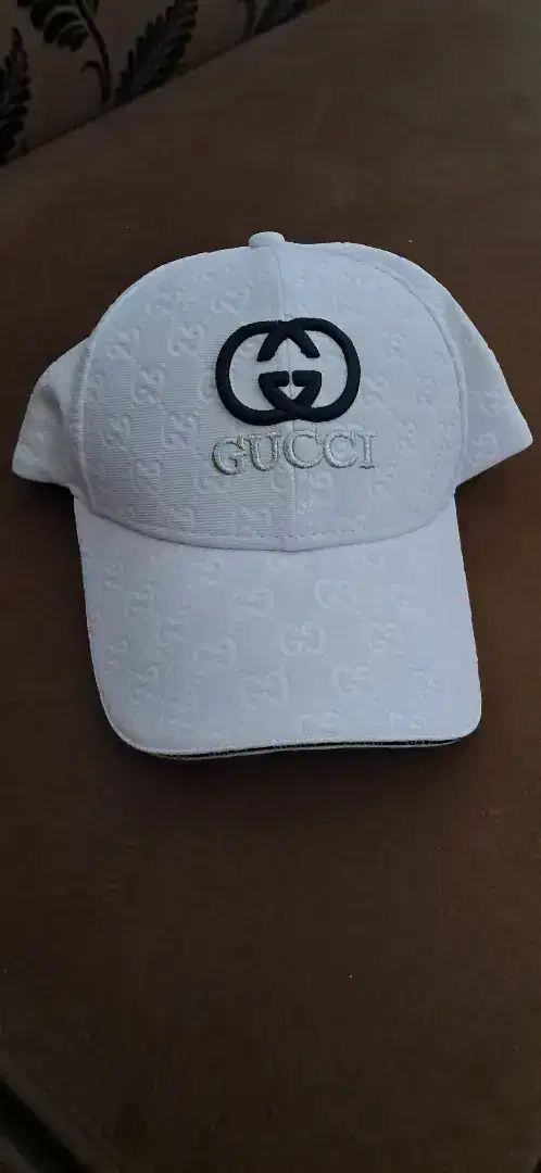 Topi GUCCI masih bagus