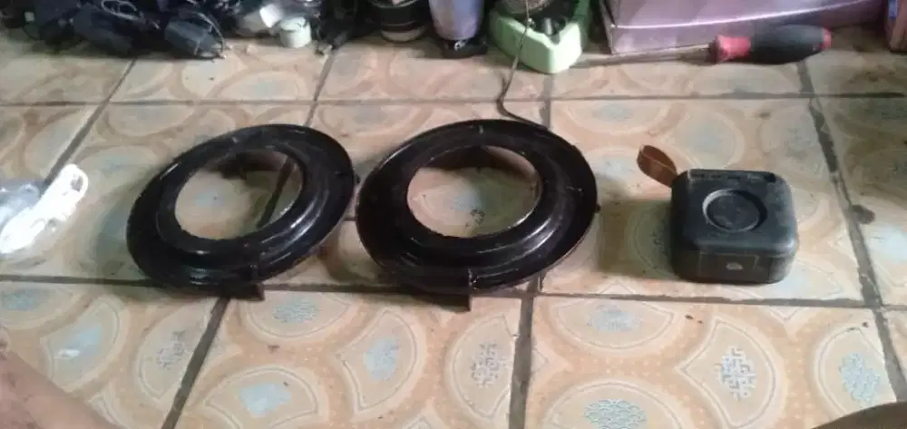 Slhkn plh slh 1 dr se psg tatakan kompor atau sblh2 nya hrg murah sj