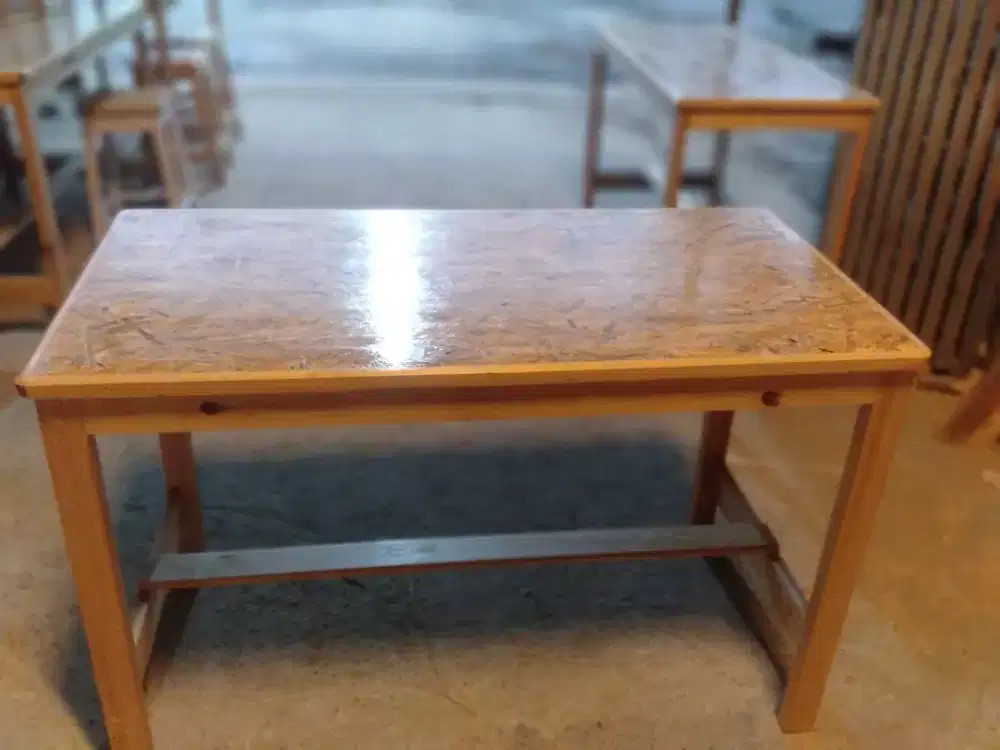 Meja makn triplek tatal jatilanda