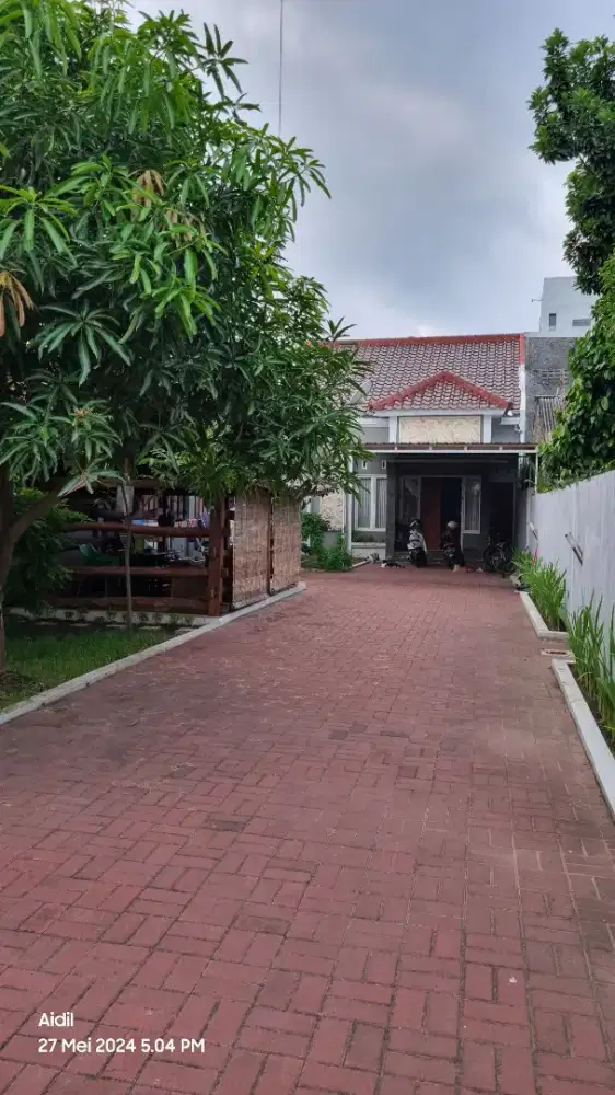 Rumah beserta Gazebo, Turun Harga. BU