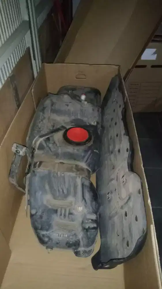 Tanki Solar Hilux 2021