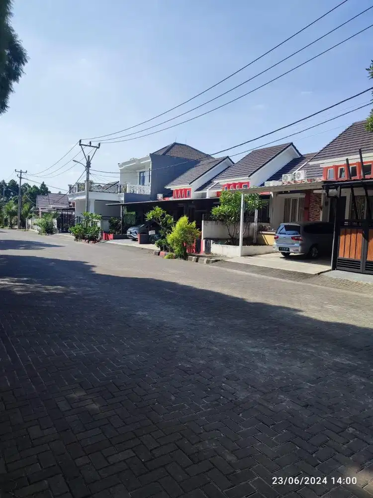 Rumah Cantik Di Cluster PINEWOOD BCC