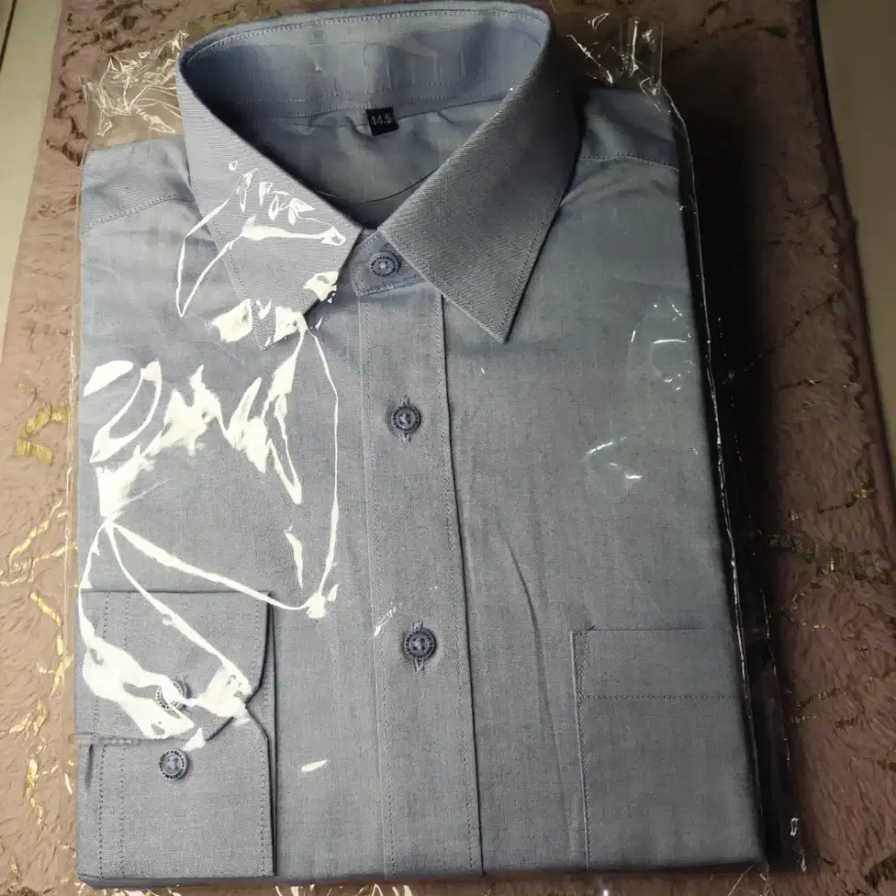 Kemeja lengan panjang wanita warna biru langit