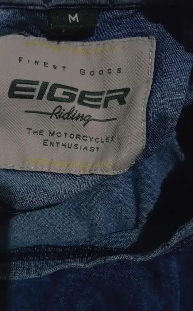 Kaos eiger biru dongke size M