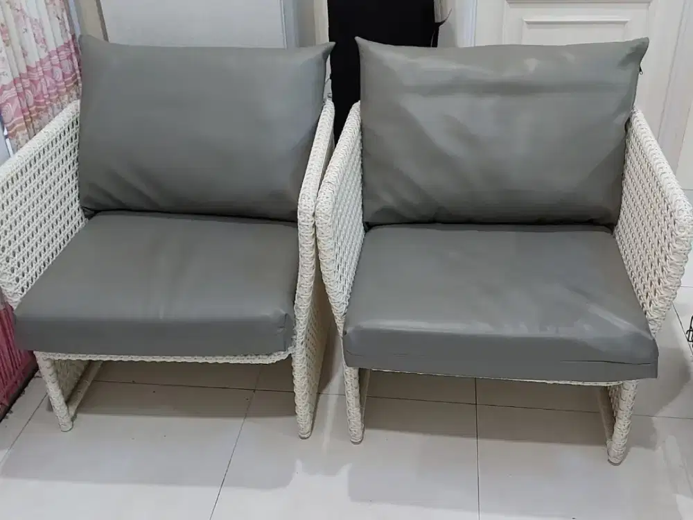 Sofa Rotan Warna Putih Merk Informa