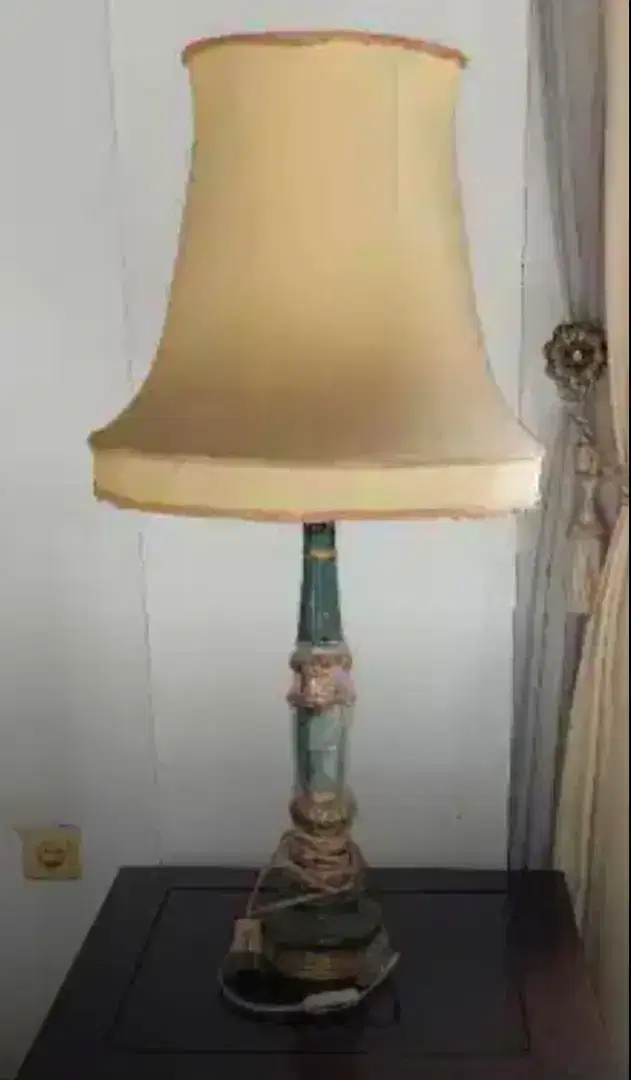 Lampu meja lawas  marmer ( dua )