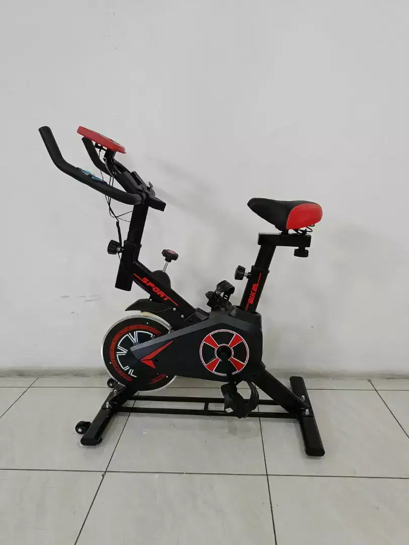 SPINNING BIKE  NEW