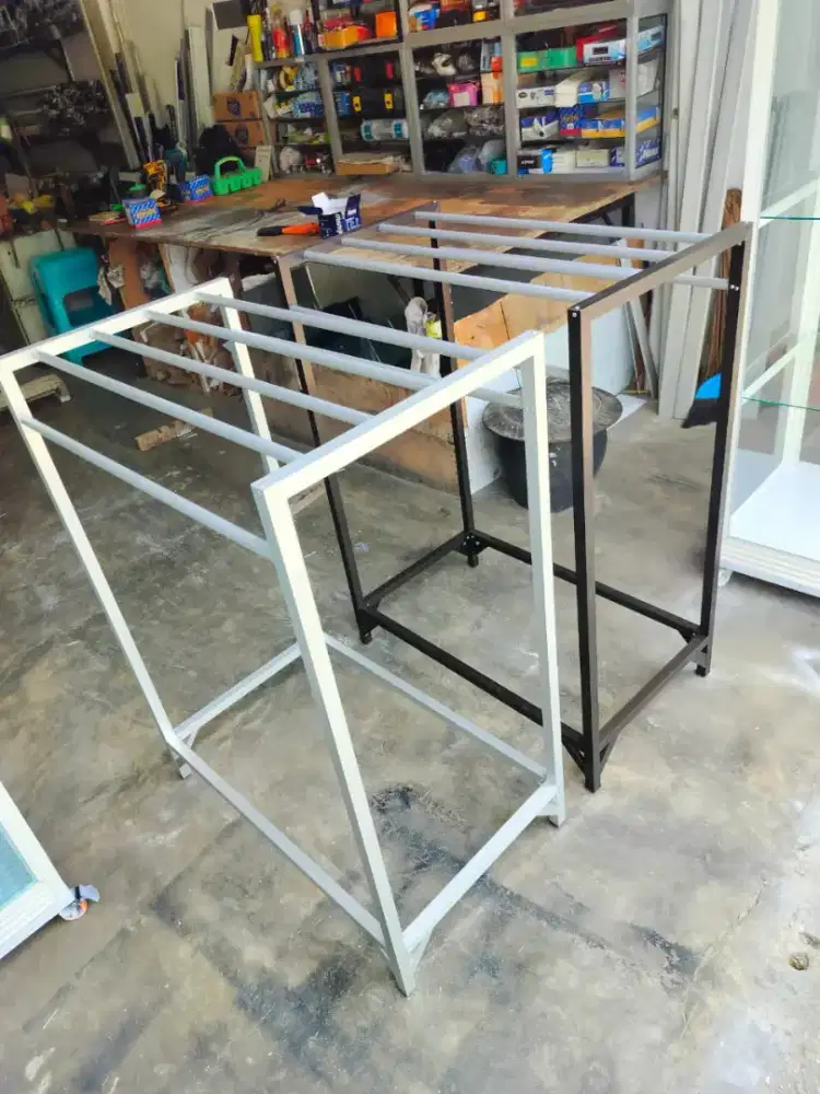 Jual jemuran handuk  warna coklat dan silver