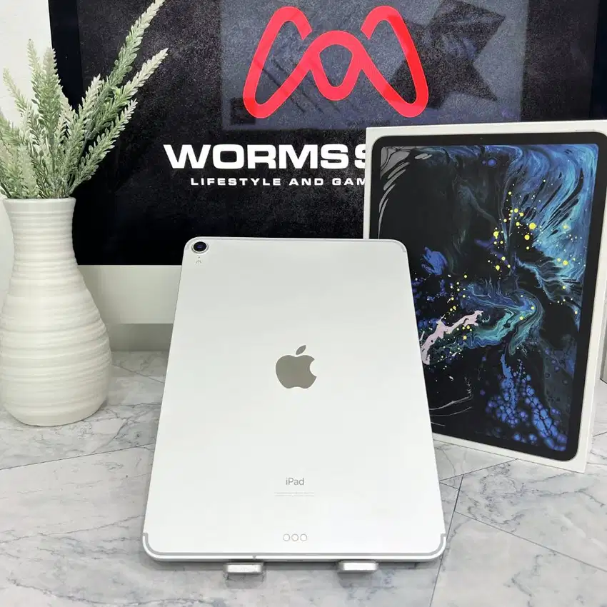 iPad Pro 11-inch (1st Gen) WiFi Cell 64GB Fullset