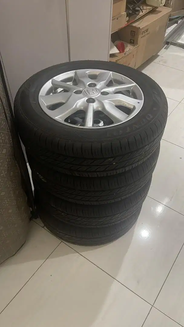 Velg Ori Brio Satya 2021 Komplit Ban Dunlop Enasave EC 300