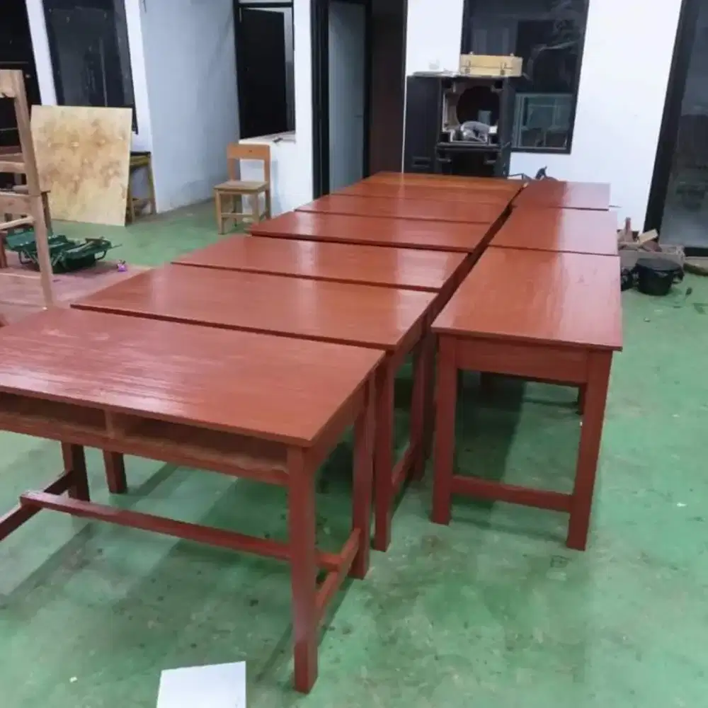 Set meja sekolah