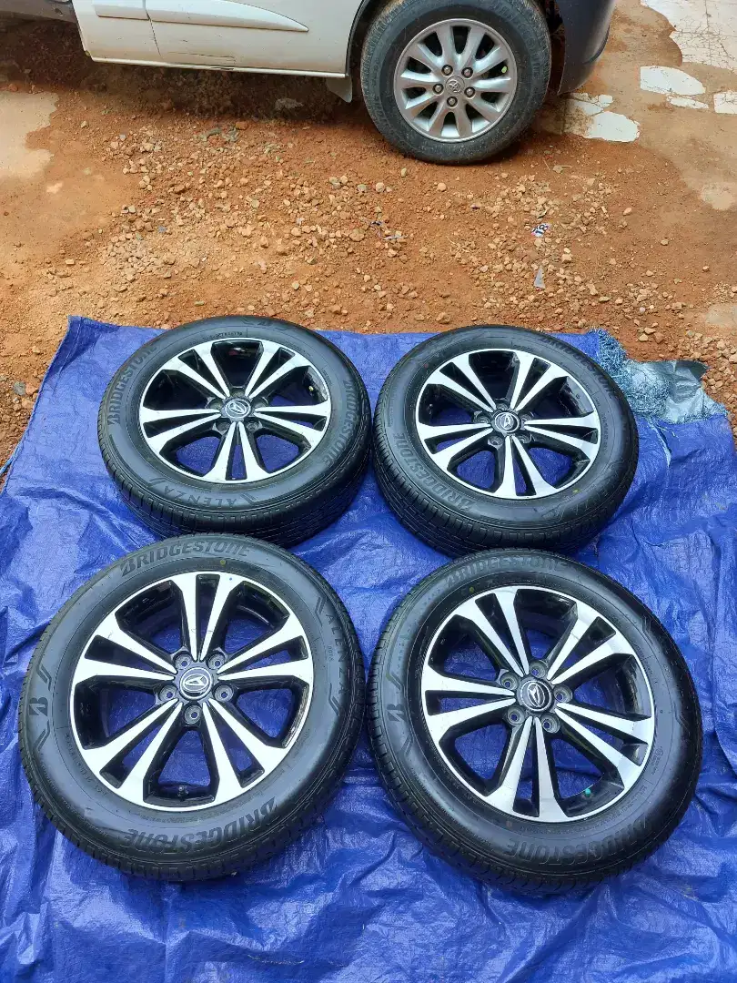 Velg Original Daihatsu Terios R17