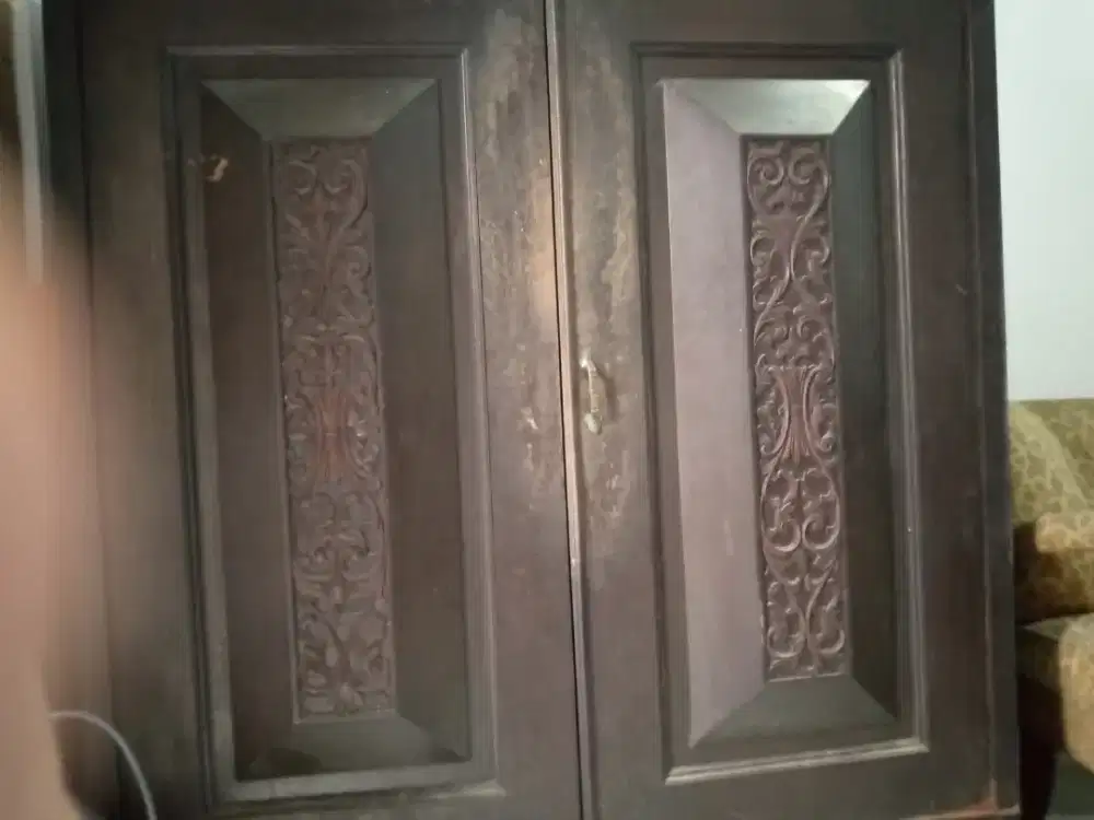 Dijual lemari pakaian