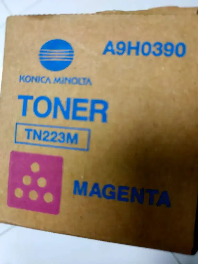 Toner Mesin Fotokopi warna
Konica Minolta