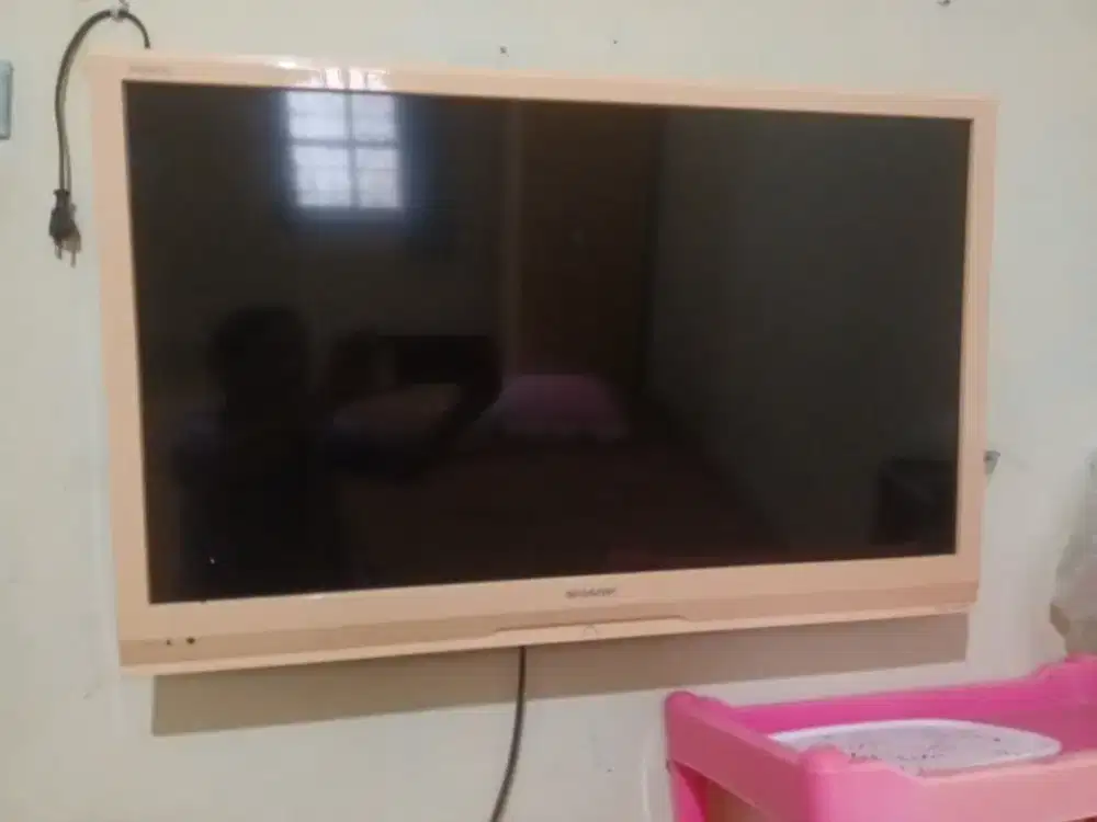 Tv sharp 32 inch masih bagus