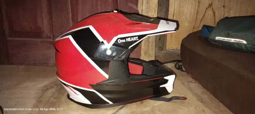 Di jual Helm crf 150