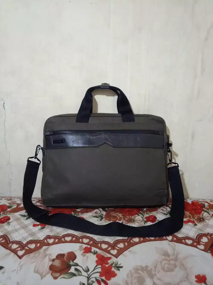 Tas Sling Kerja Samsonite