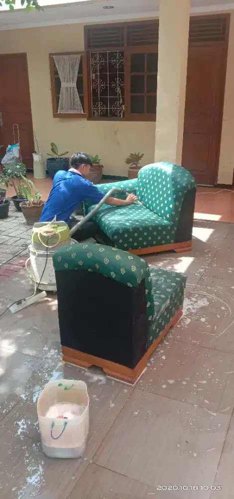 Jasa cuci sofa cuci kursi kantor karpet masjid karpet kantor.