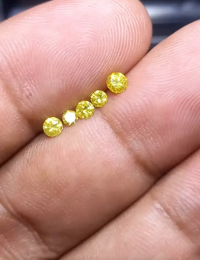 Natural yellow Diamond cocktail