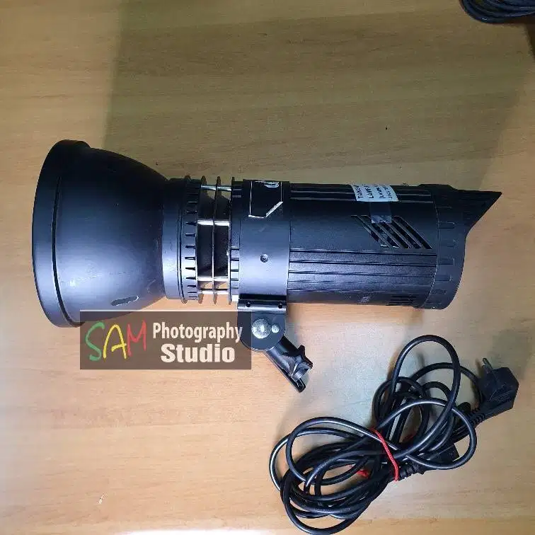 TRONIK Lampu Studio Flash Alpha 300 Pro