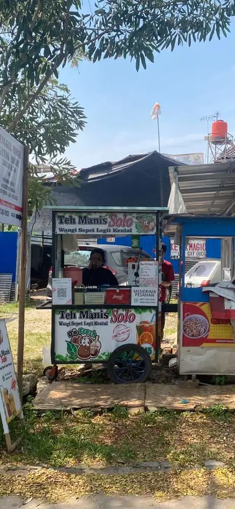DIJUAL CEPAT GEROBAK BEKAS JUALAN ES TEH SOLO