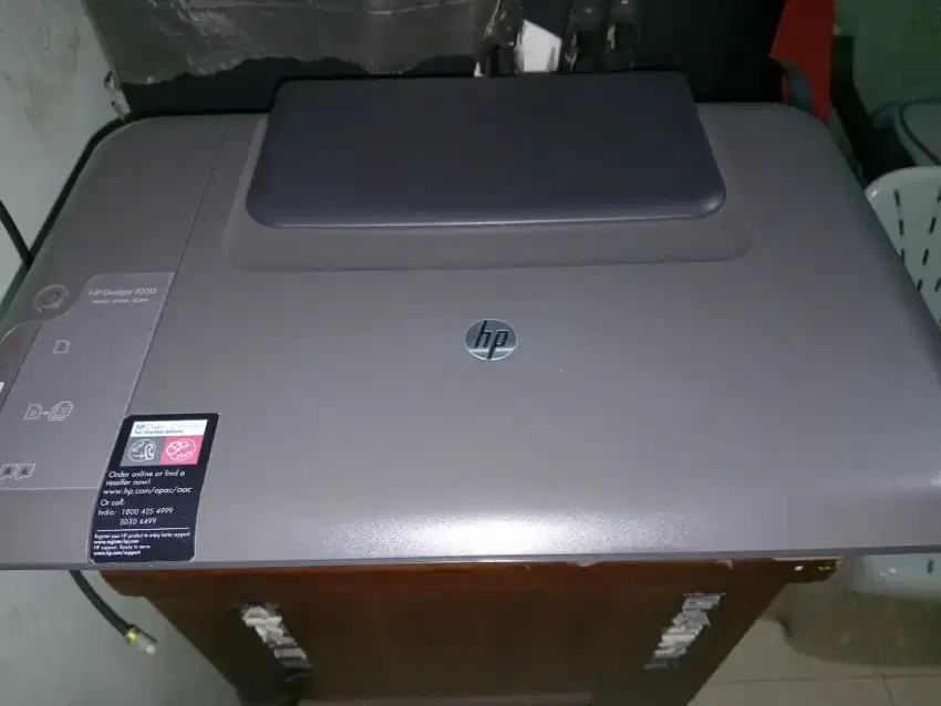 Printer HP Deskjet 1050 + Catridge Lengkap