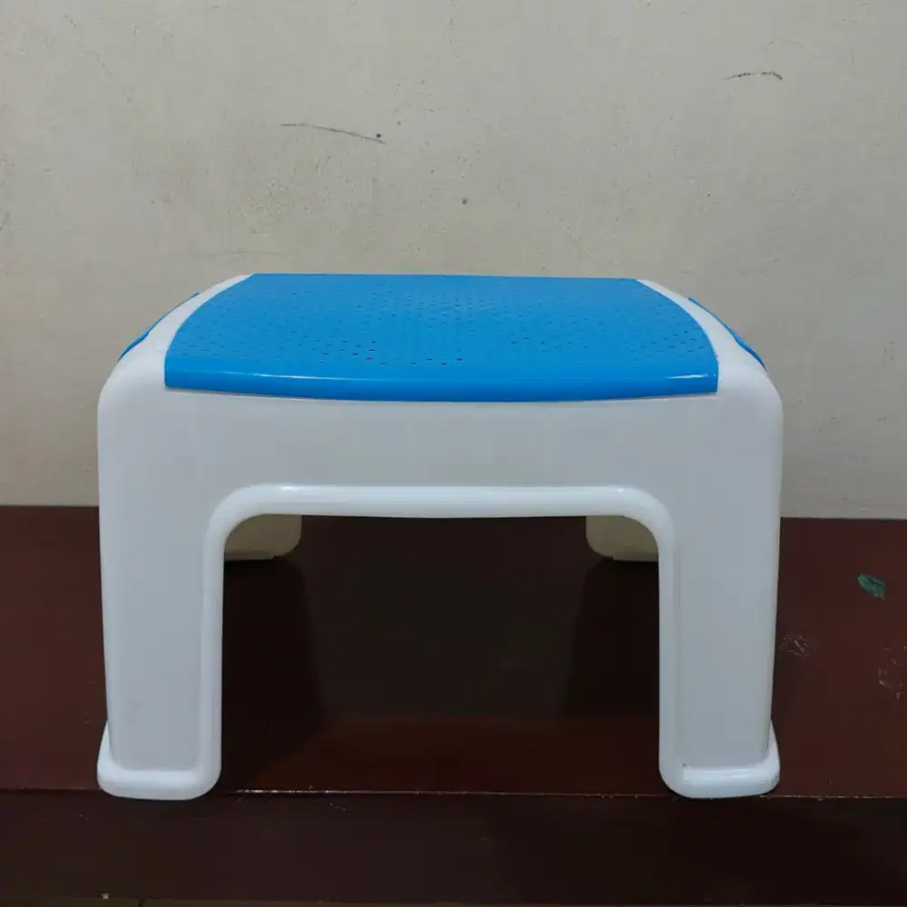 Bangku Plastik Shinpo