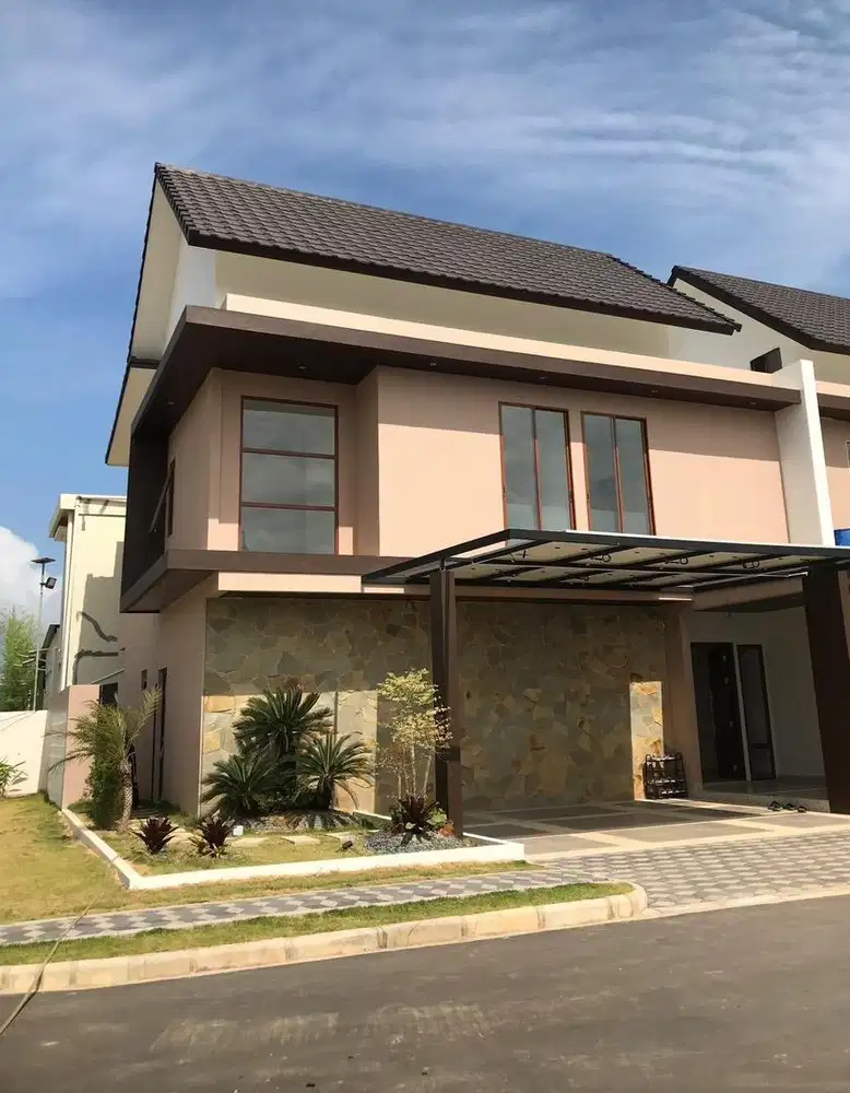 Rumah konsep Villa dengan kolam berenang pribadi Tropical villa Batam