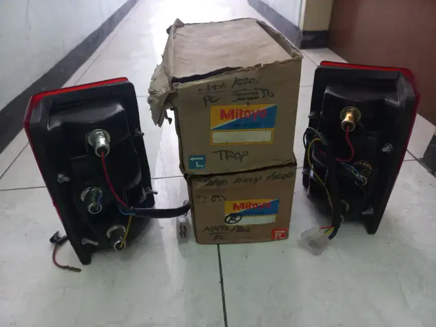 Lampu belakang ,depan L 300 station