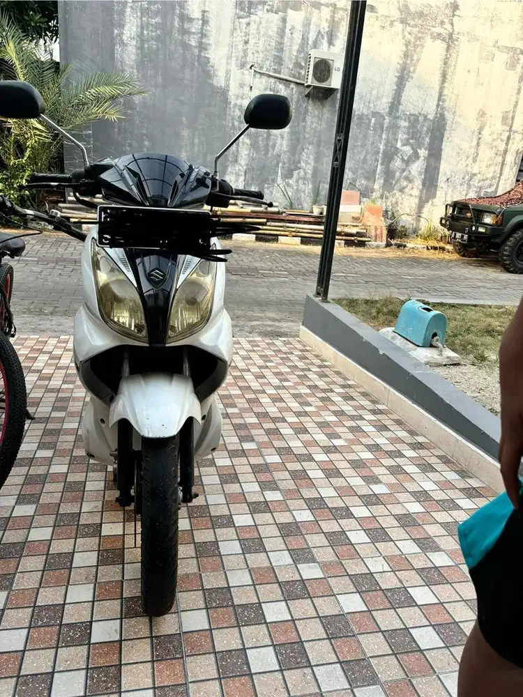 Motor suzuki skywave 2011