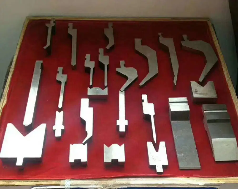 JUAL MOULD V DIES BENDING TEKUK PLAT 3,2 METER