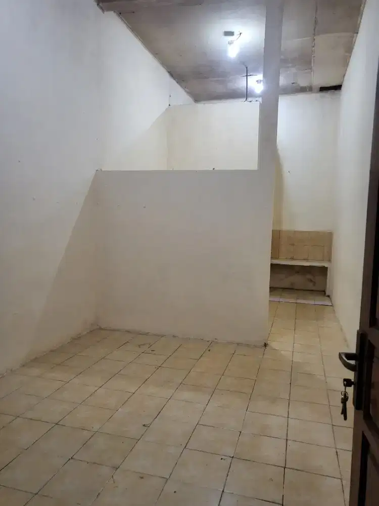 Dikontrakan perbulan 1.600.000 ukuran 4x10 minat by wa