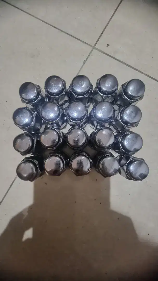 Baut roda 12x1.5 original ex crv